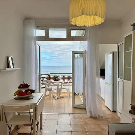 Canteras Ocean View Apartmán *
